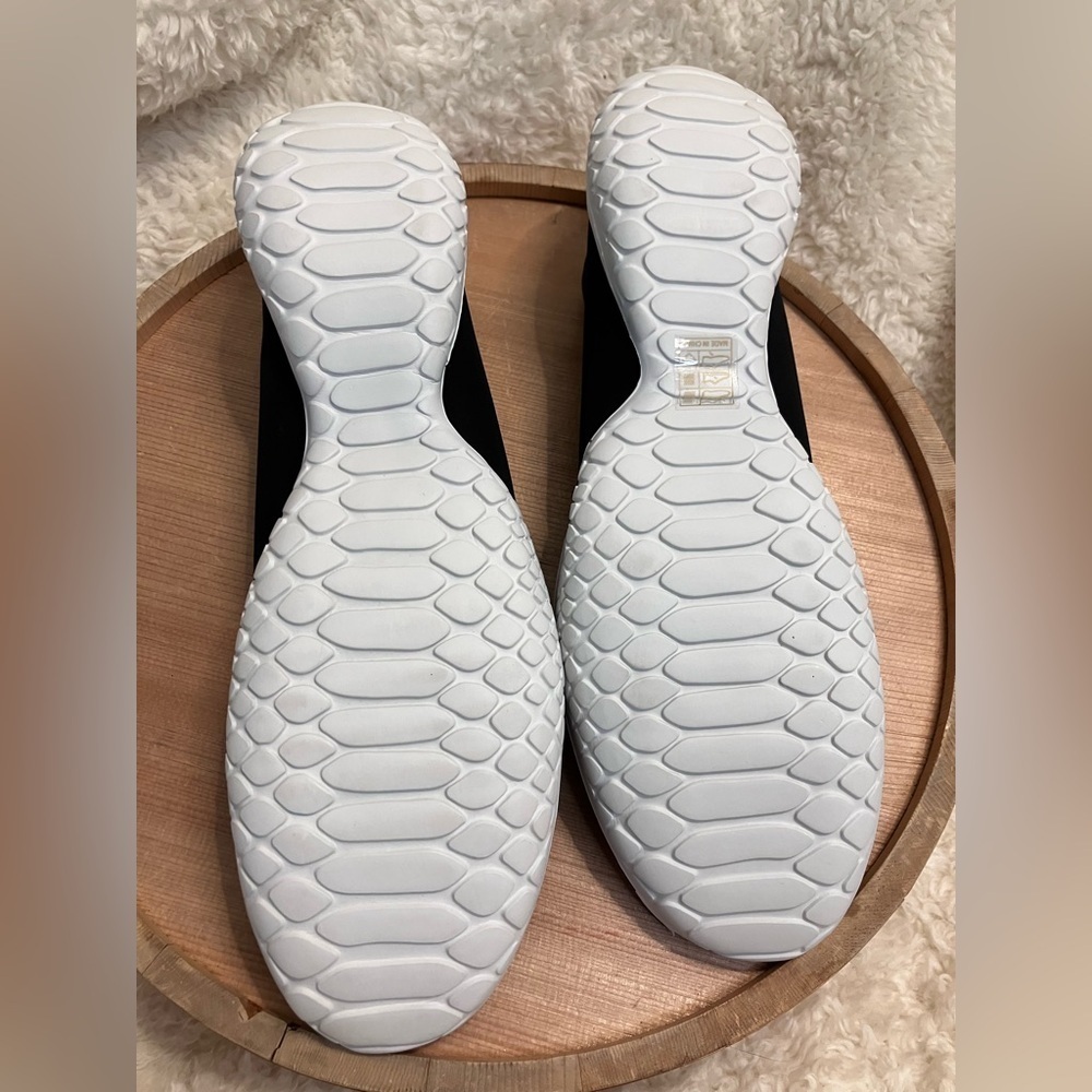 EUC Lissom Flytes Super Lighweight Flexible Black/White Slip On Flats Size 12 - Picture 7 of 8